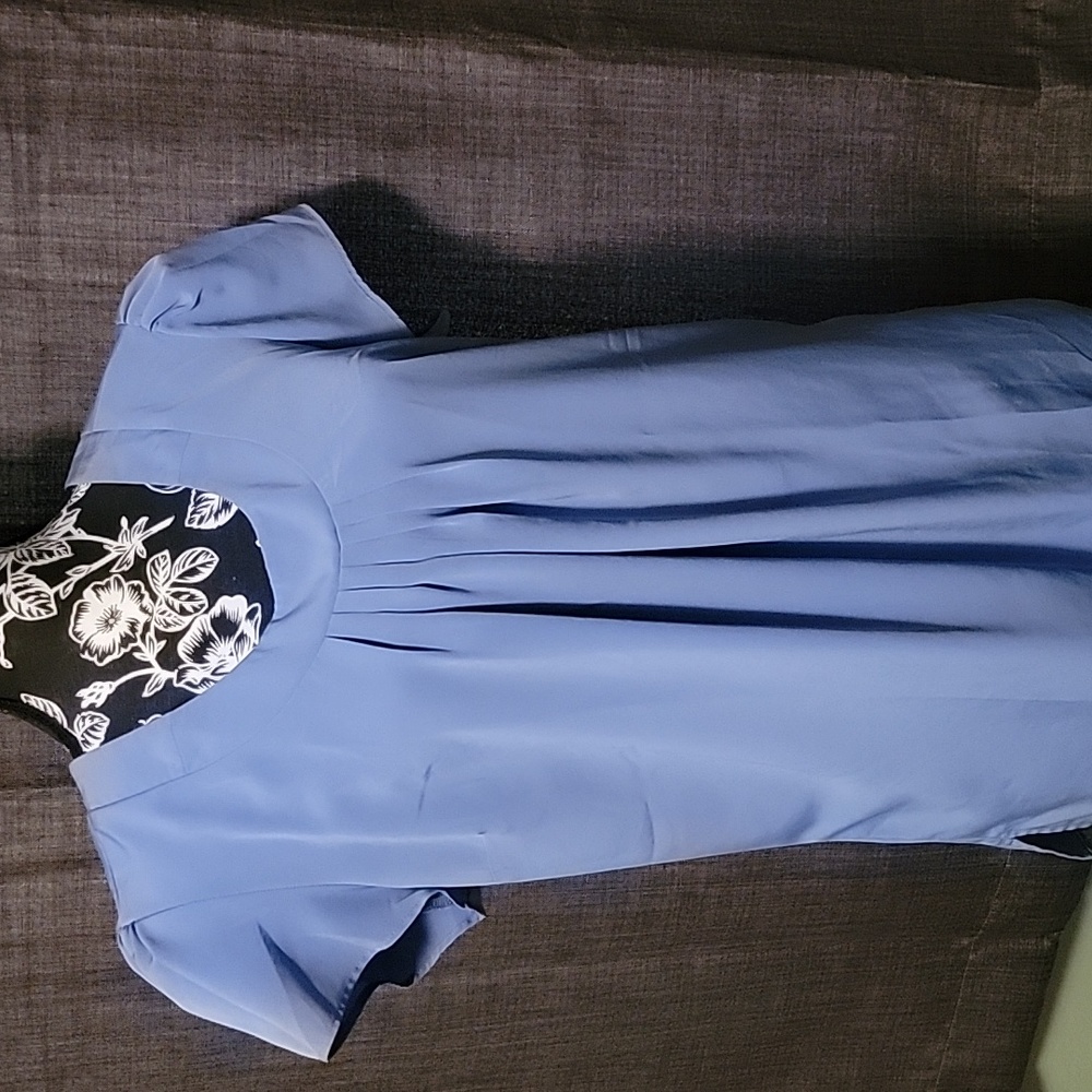 EUC The Outfitters Blouse size 8